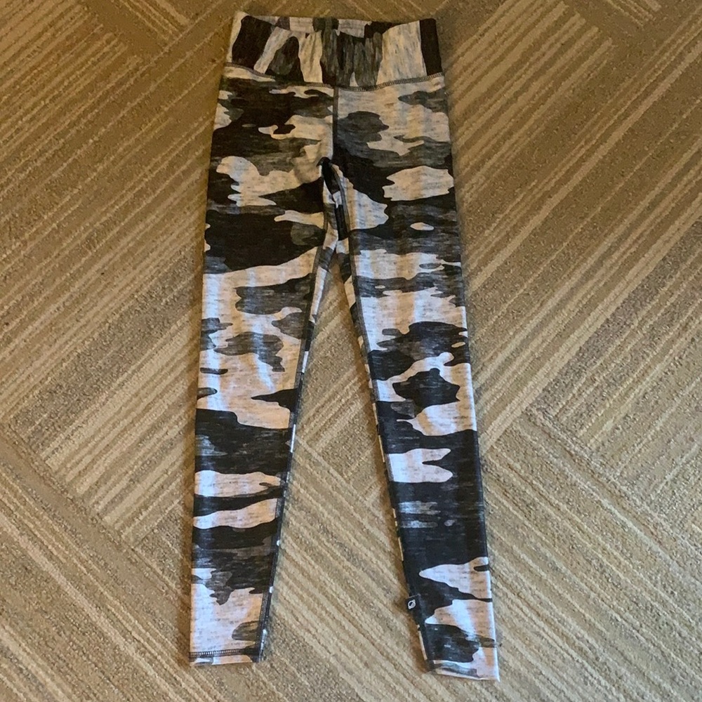 Terez Camo workout leggings